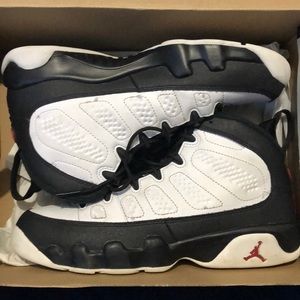 Air Jordan 9 “space jam”